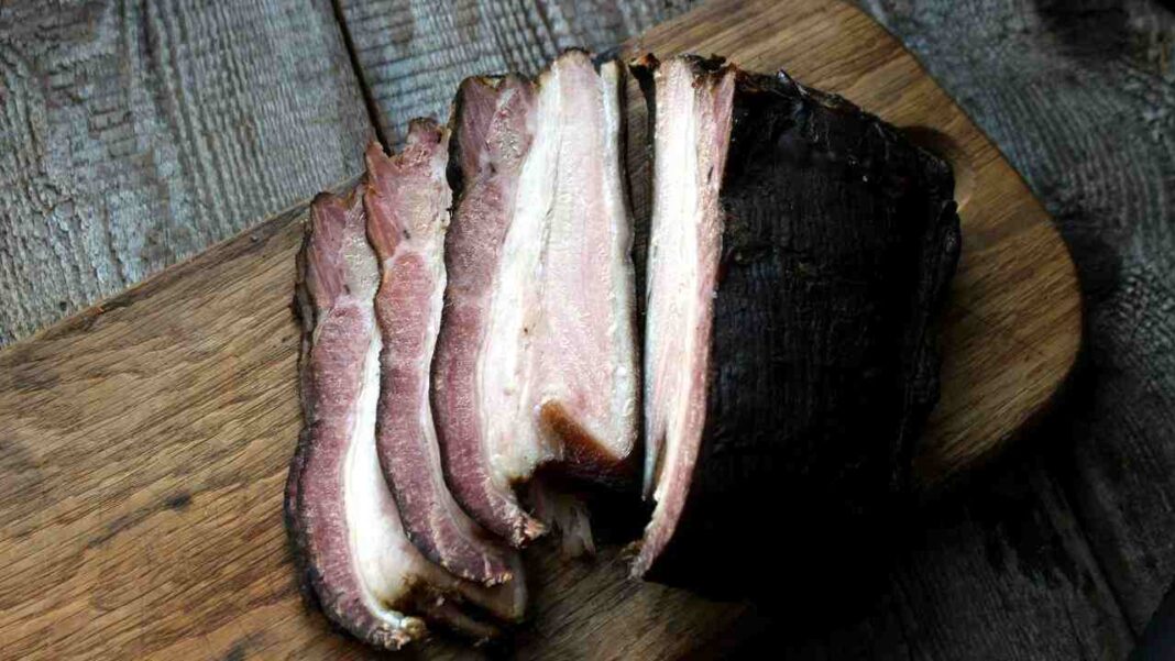 Affumicatura per conservare pesce, salumi, formaggi: le regole per la salute