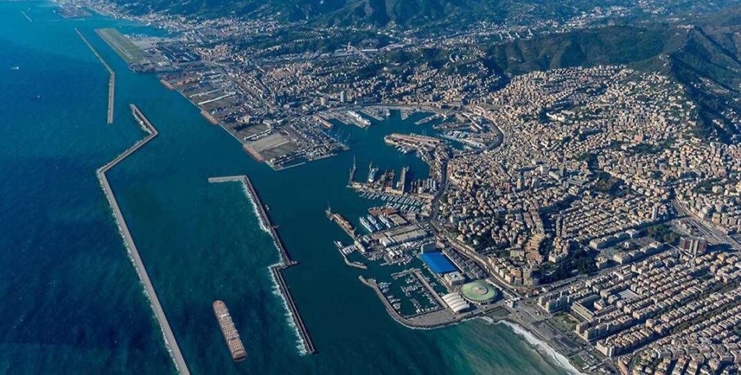 vista aerea del porto di Genova