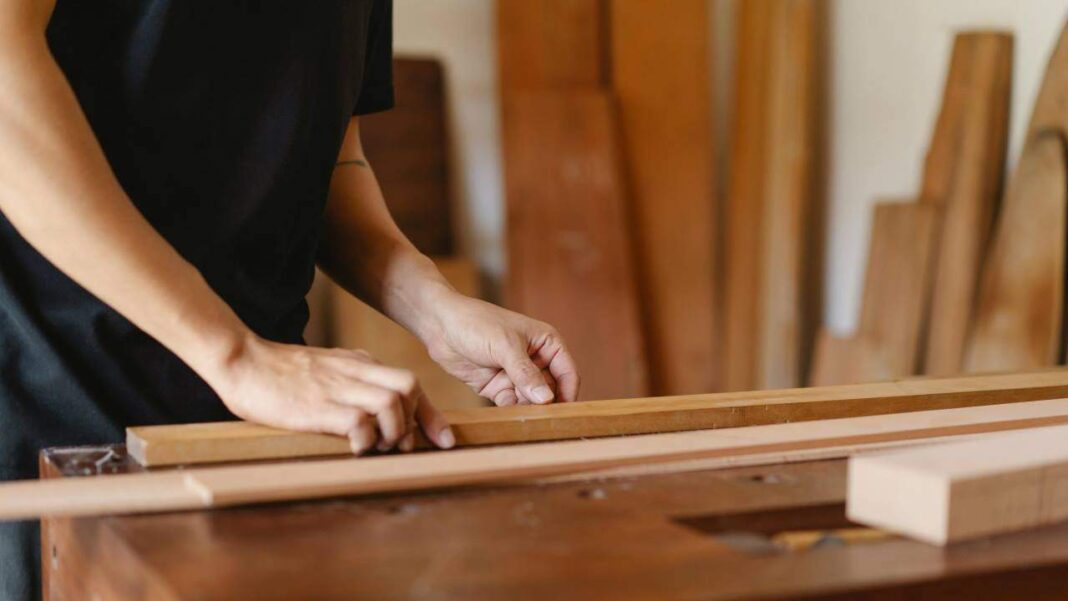 Artigiano_Falegname_pexels-ono-kosuki