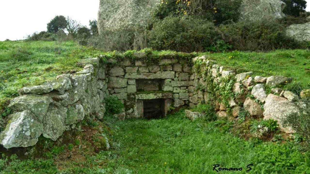 Gallura, Monte Pulchiana, foto di Romano Stangherlin Gallura, Monte Pulchiana, foto di Romano Stangherlin